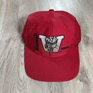 Vintage Wisconsin Badgers Hat Snapback NCAA College Football Red‎ Front Row Cap
